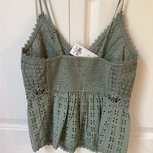 Abercrombie & Fitch top (FINALPRICEDROP) - Picture 2 of 3